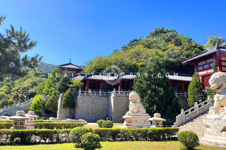 怀思堂陵园内部绿化